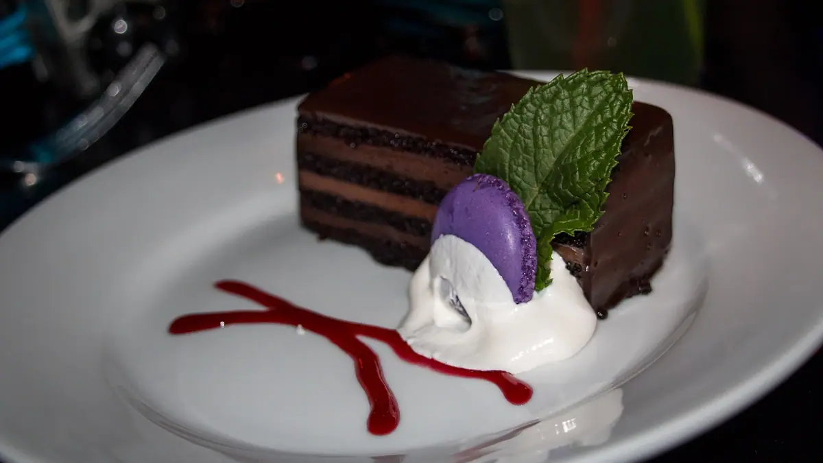 Margarets cakes of distinction – cake shop in Elmington Estate, London